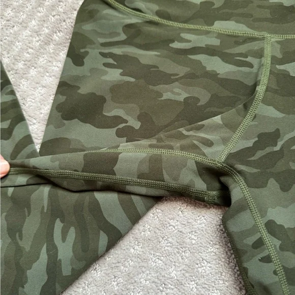 Women's Buttery Soft Camouflage Leggings - Picture 4 of 5